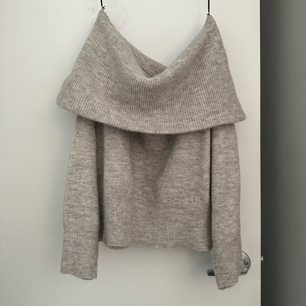 Off the shoulder sweater, medium, H&M. NEVER WORN